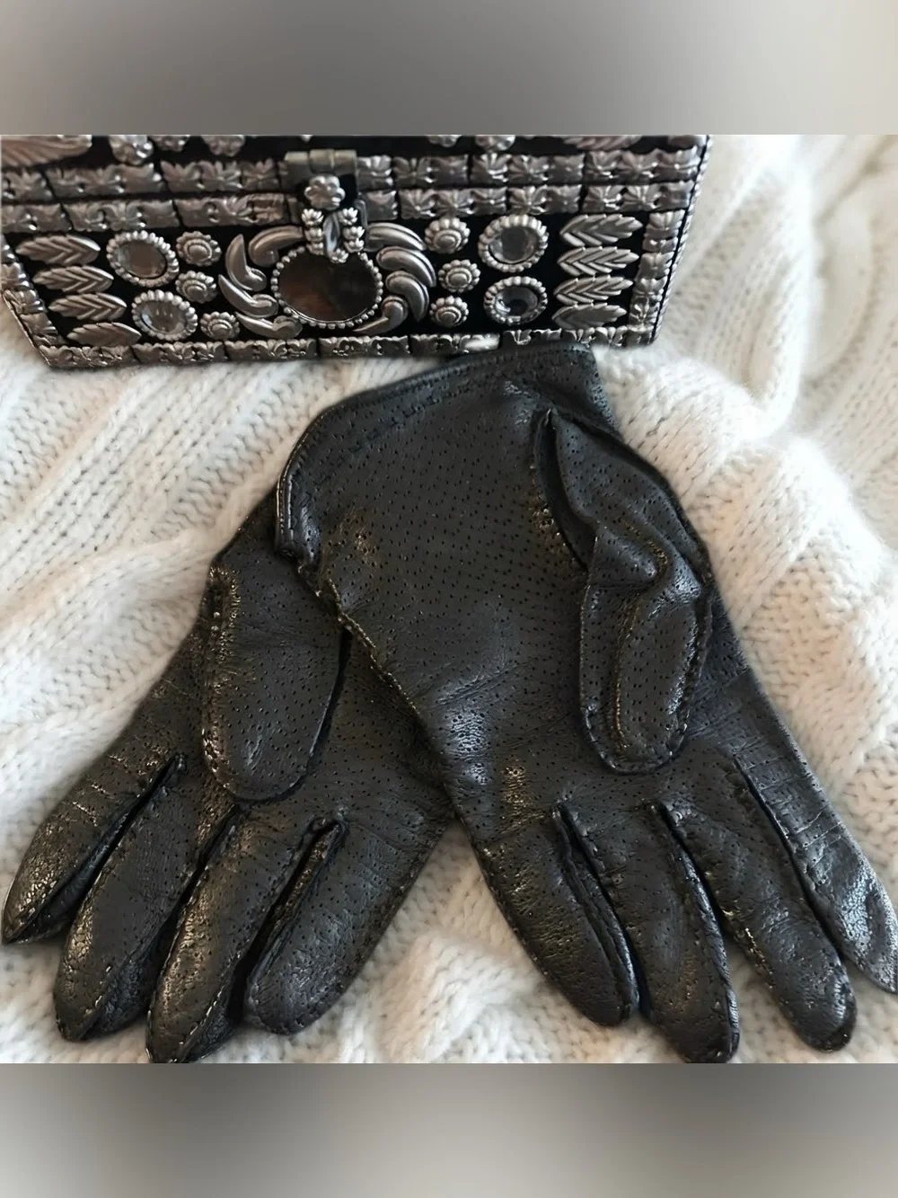 Luxurious Italian Soft Supple Leather Perforated Gloves - Charcoal